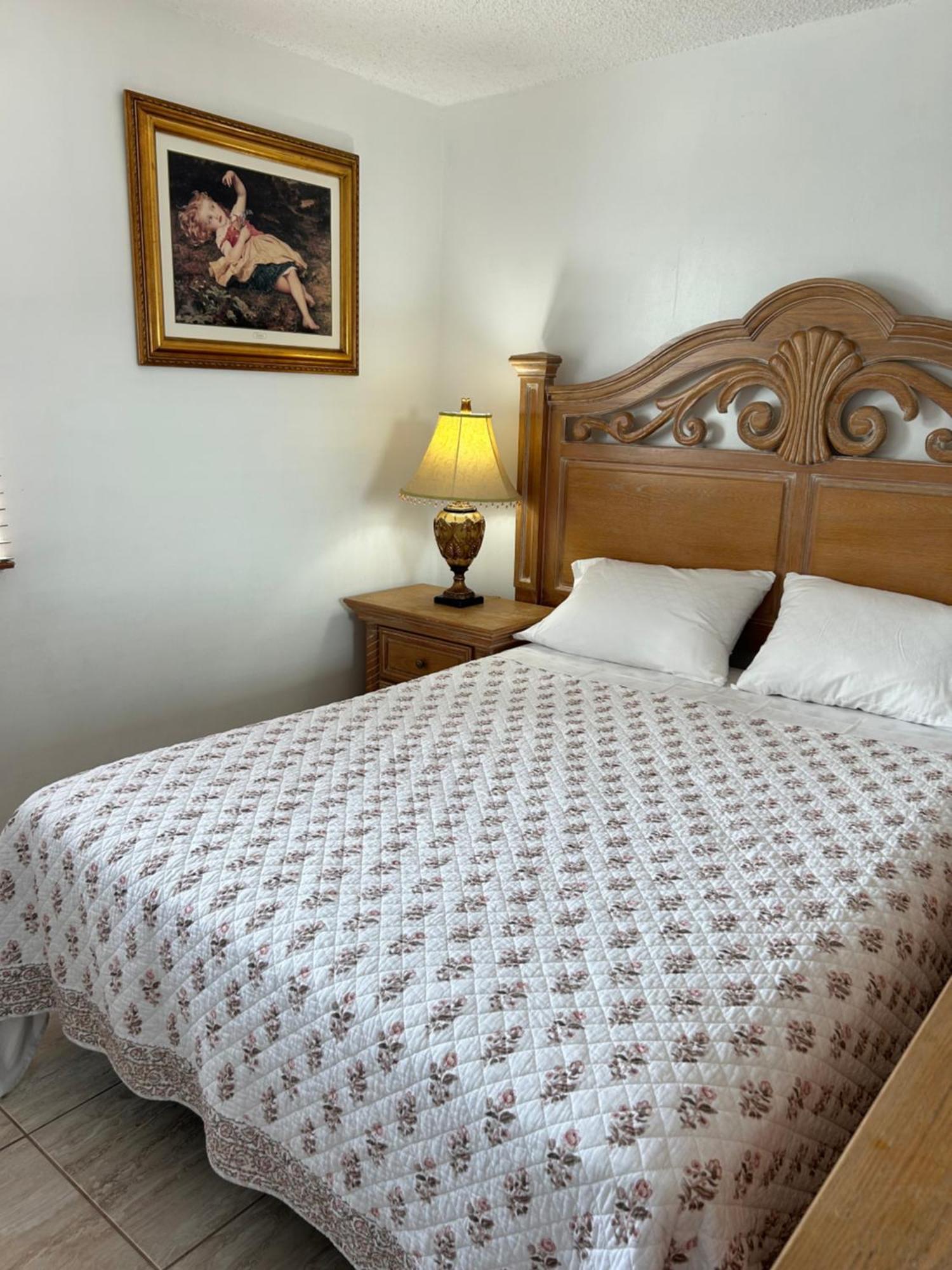 Beautiful Apartment With Very Elegant Colonial Decoration Tamiami Exterior photo